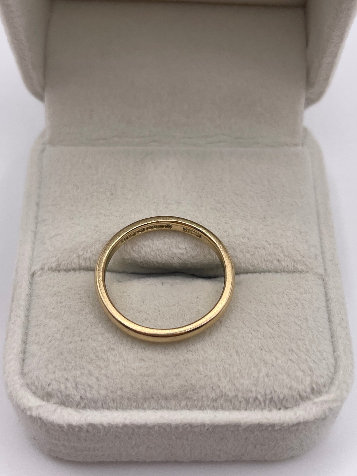 9ct gold band