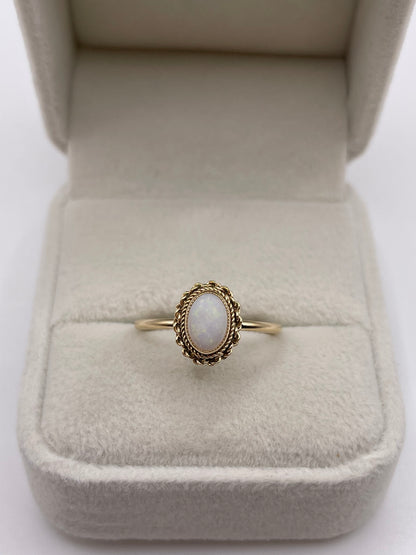 9ct gold opal ring