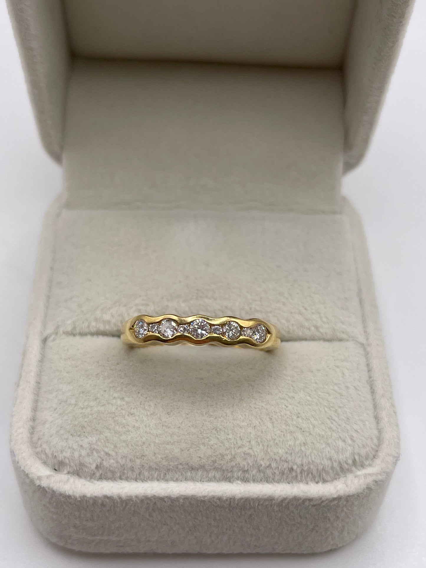 18ct gold diamond ring