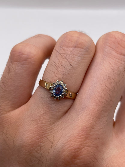 9ct gold sapphire and diamond ring