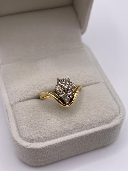 18ct gold diamond cluster ring