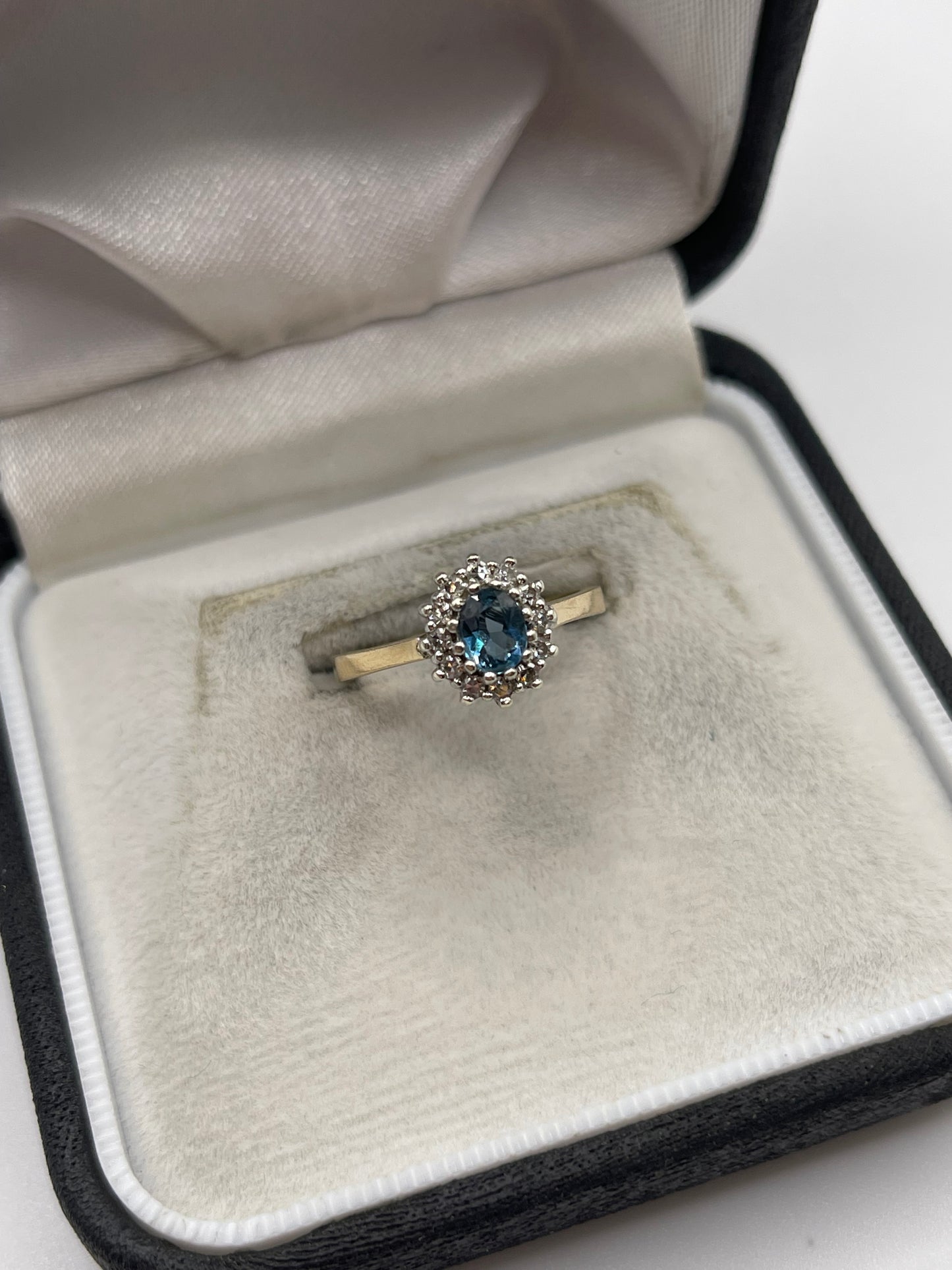 9ct gold topaz and diamond ring
