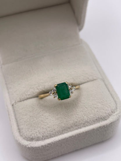 18ct gold emerald and diamond ring