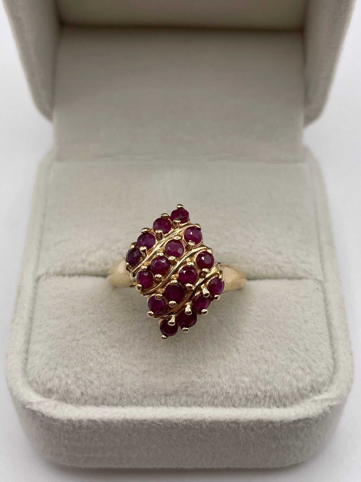 14ct gold ruby cluster ring