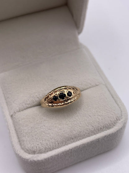 9ct gold sapphire ring
