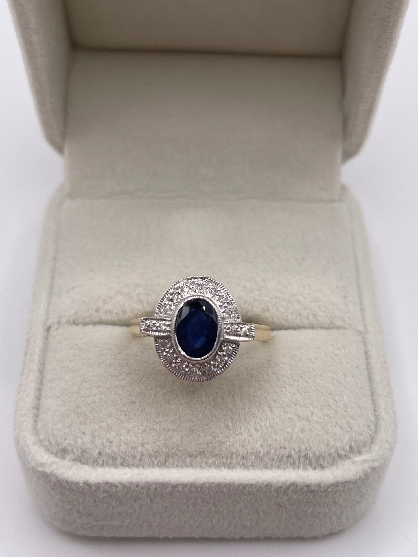 9ct gold sapphire and diamond ring