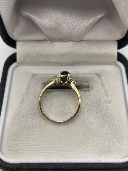 9ct gold cabochon blue apatite and zircon ring