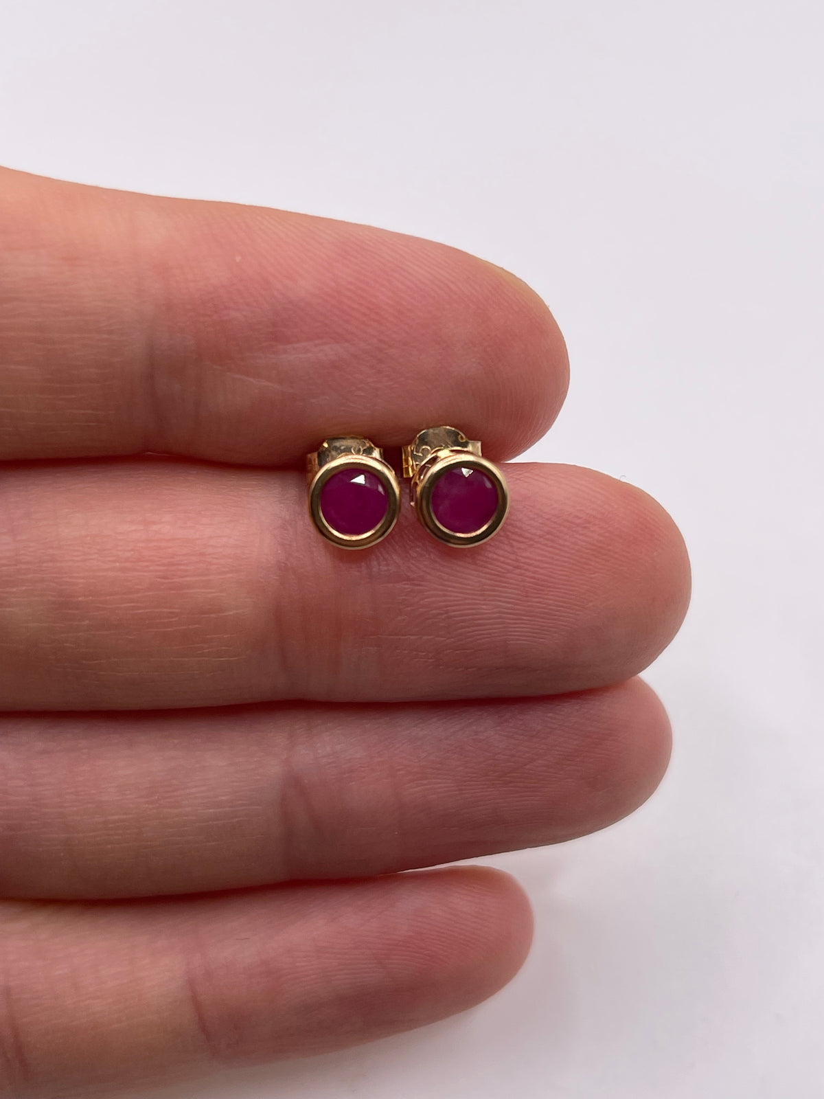9ct gold ruby earrings