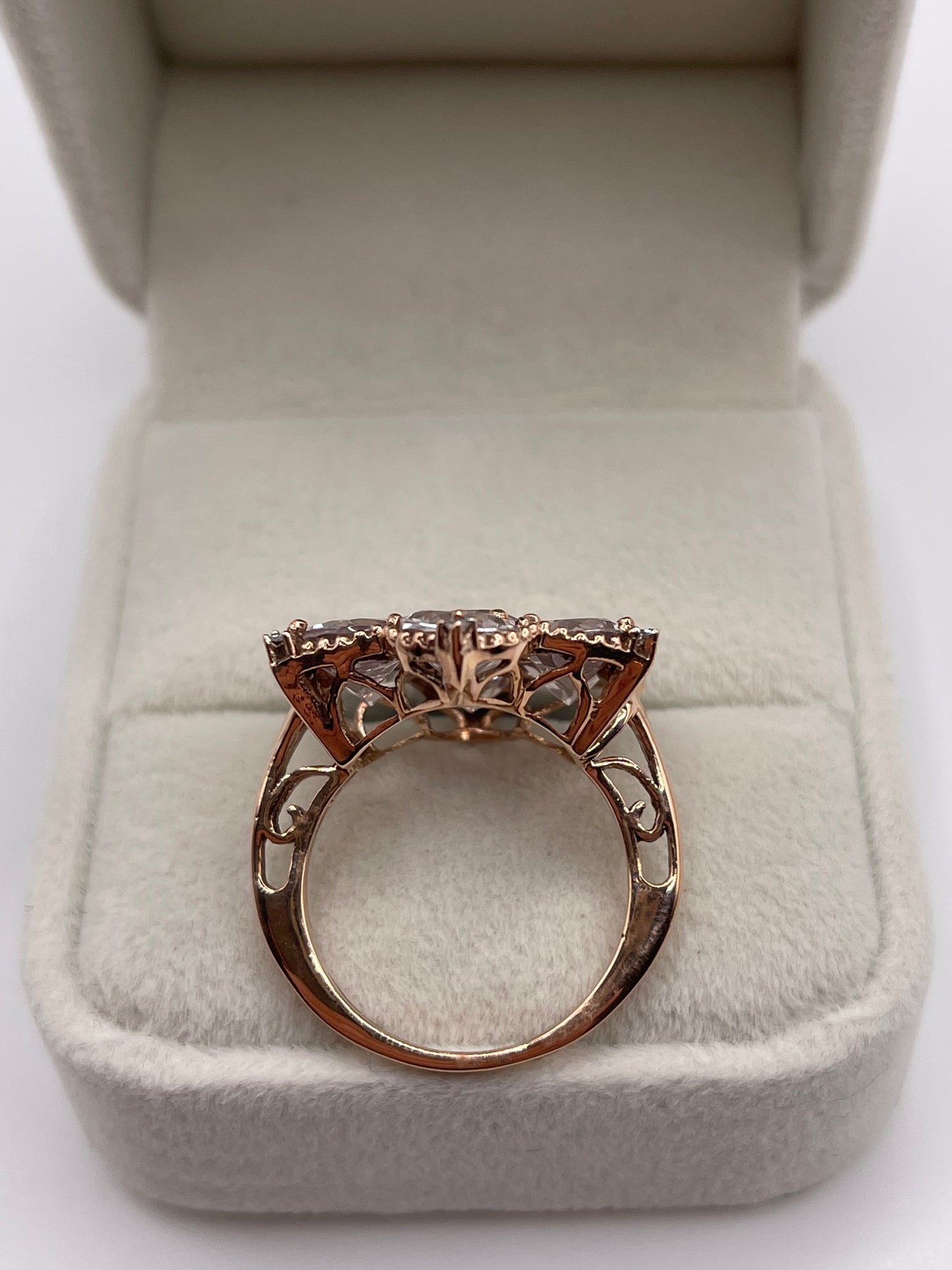 9ct rose gold morganite and diamond ring