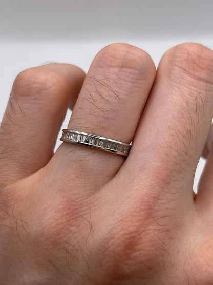 9ct white gold diamond ring
