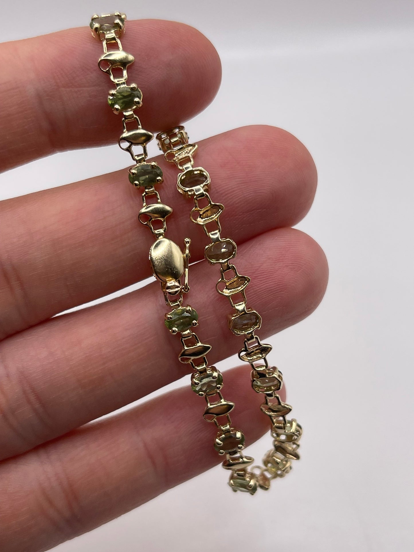 9ct gold quartz bracelet