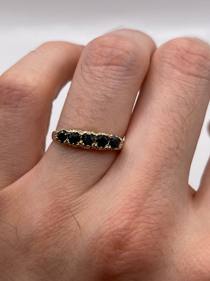 9ct gold sapphire ring