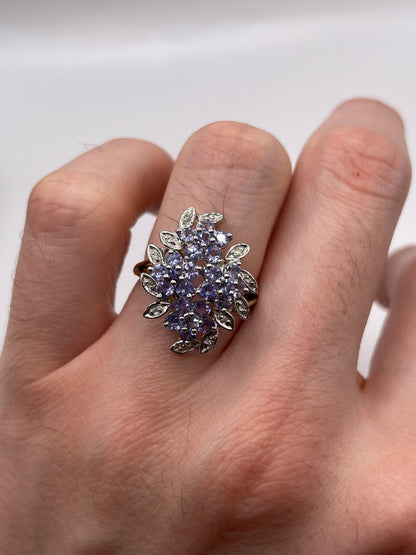 9ct gold tanzanite and diamond ring