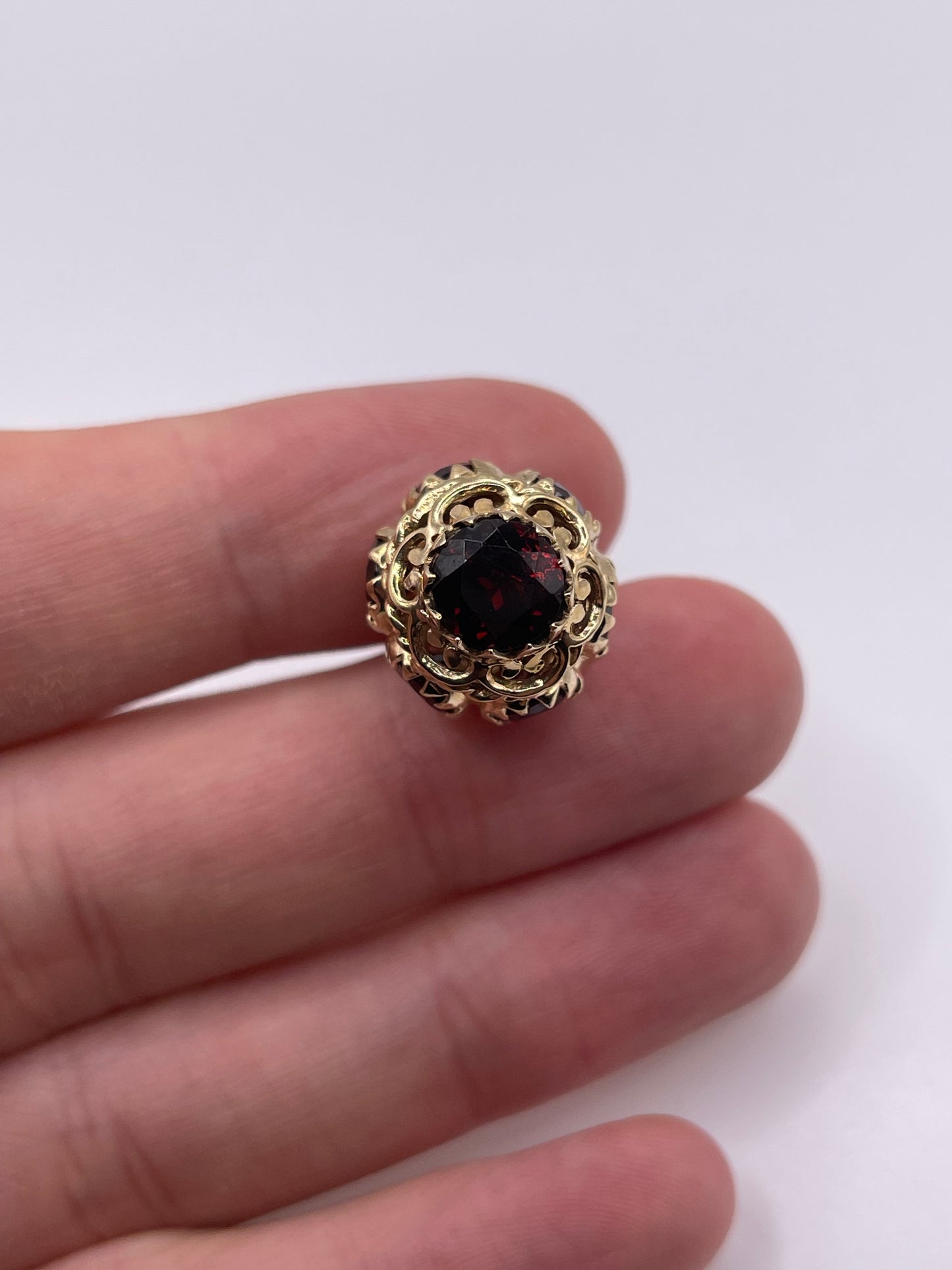 9ct gold garnet lantern pendant