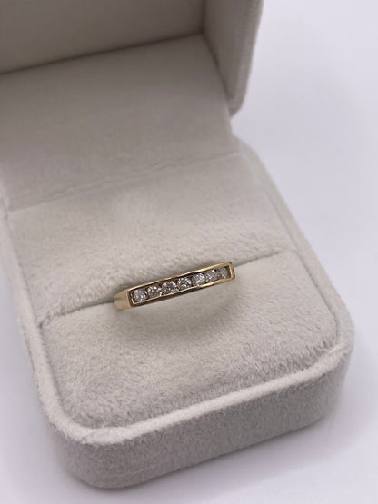 9ct gold diamond ring