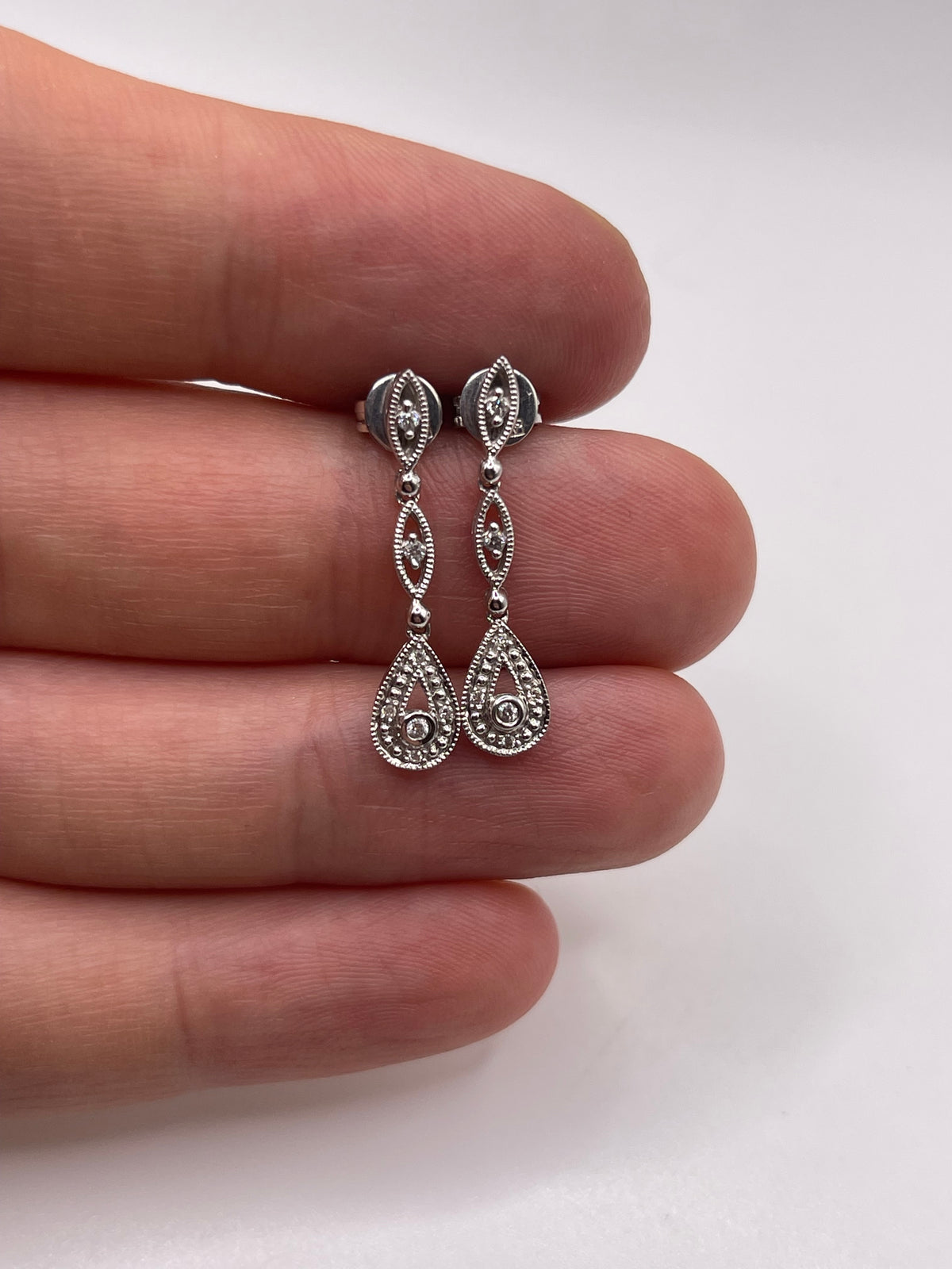 9ct white gold diamond earrings