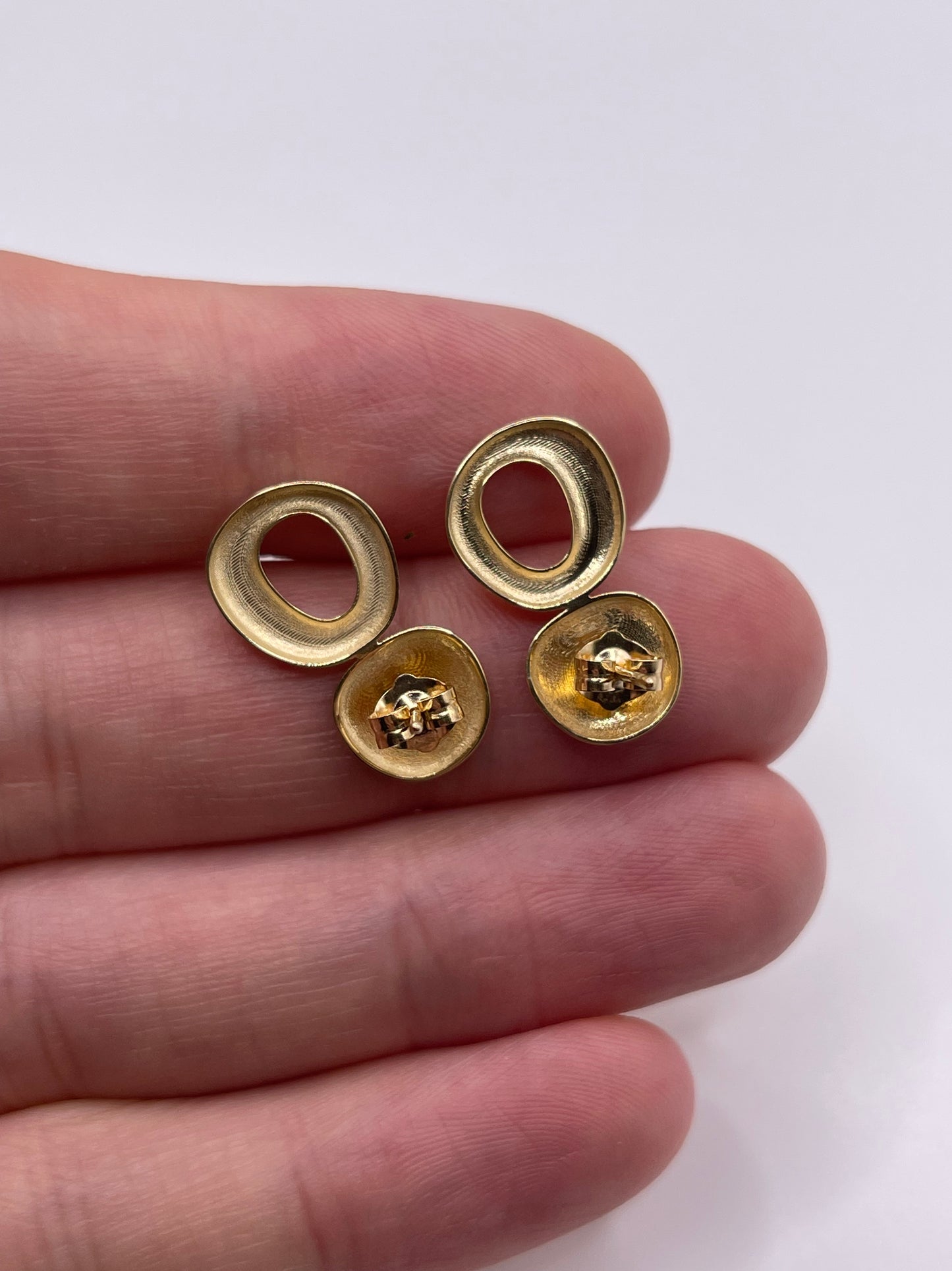 18ct gold enamel earrings
