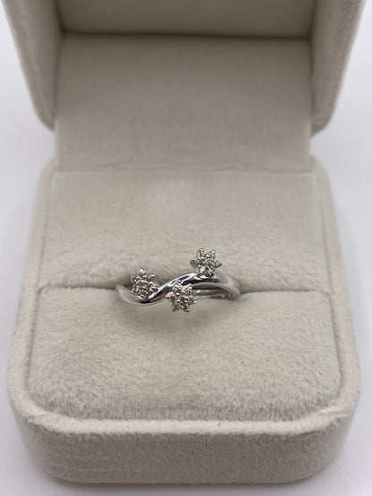 18ct white gold diamond cluster ring