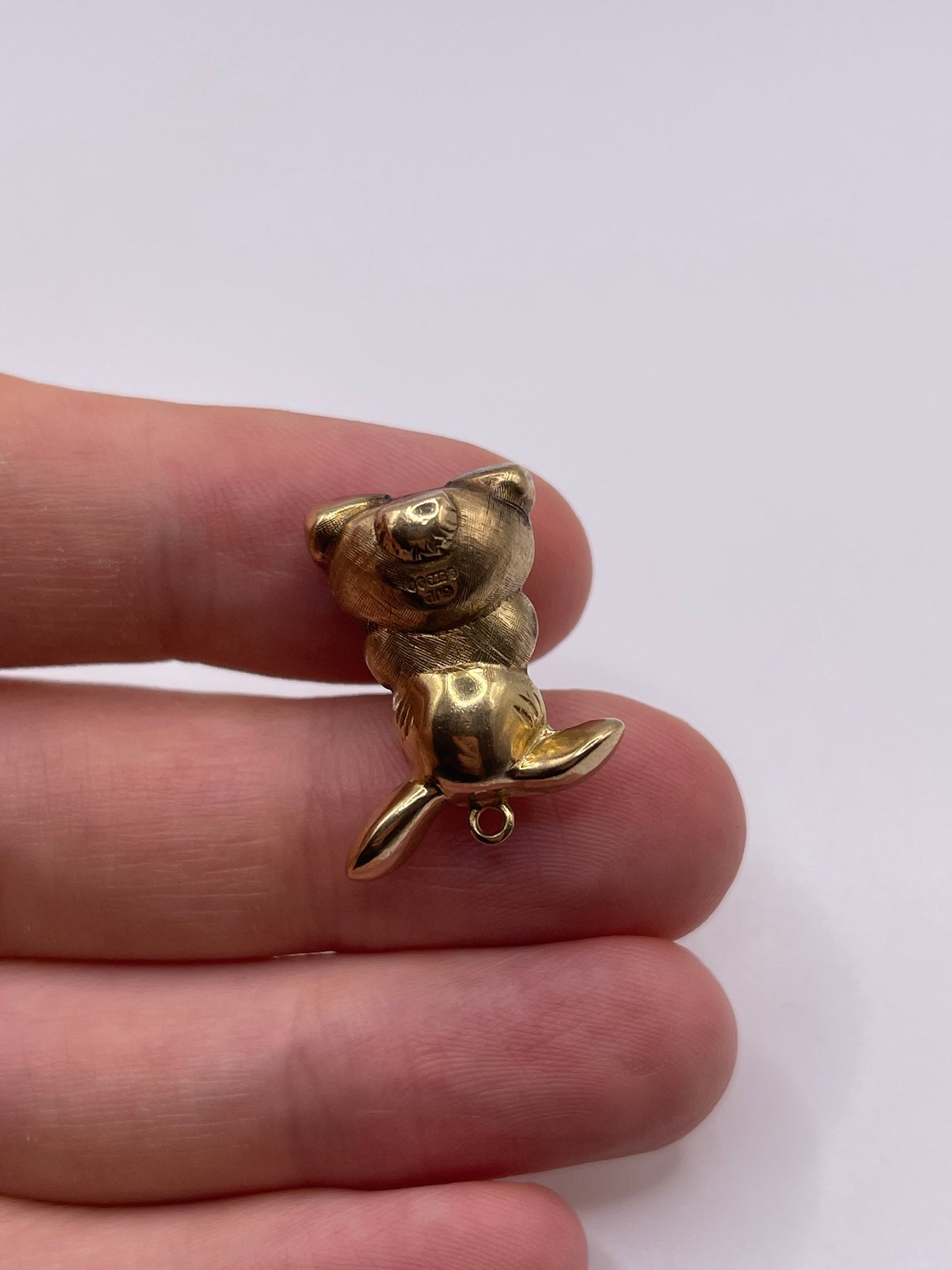 9ct gold bunny charm