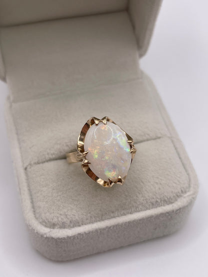 9ct gold opal ring