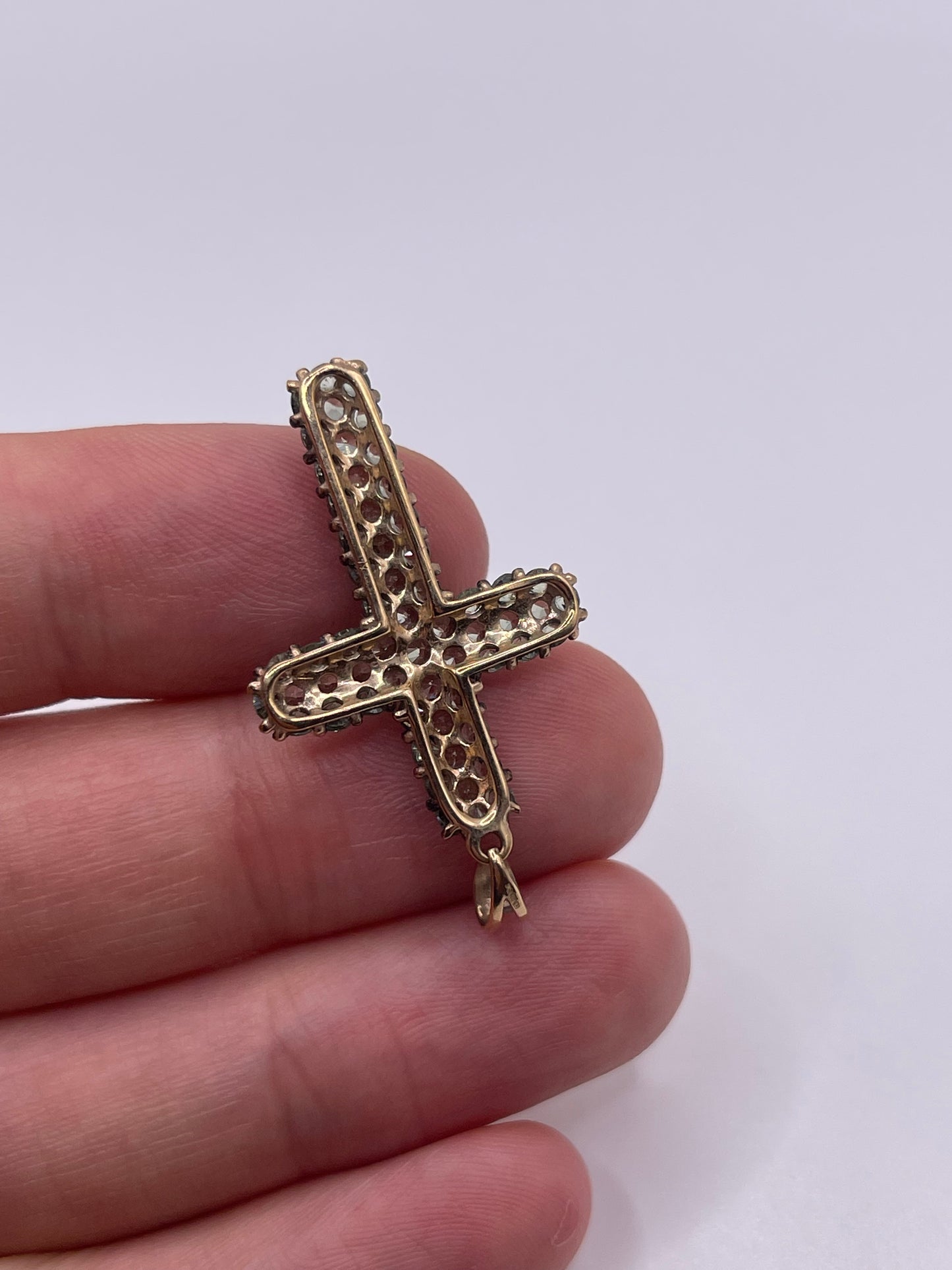 9ct gold quartz cluster cross pendant
