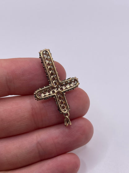 9ct gold quartz cluster cross pendant