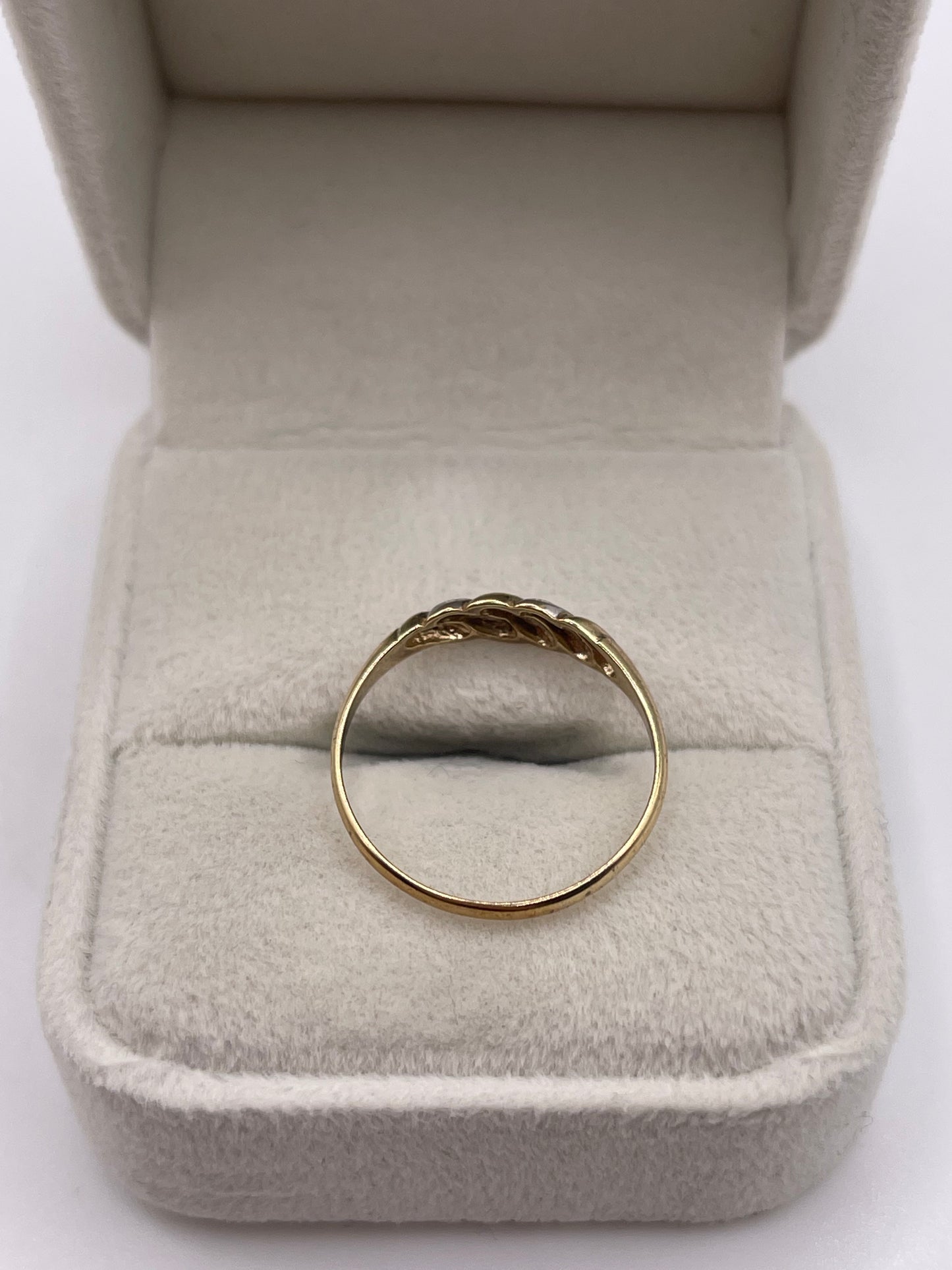 9ct gold croissant ring