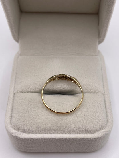 9ct gold croissant ring