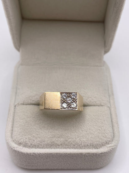 9ct gold cz signet ring