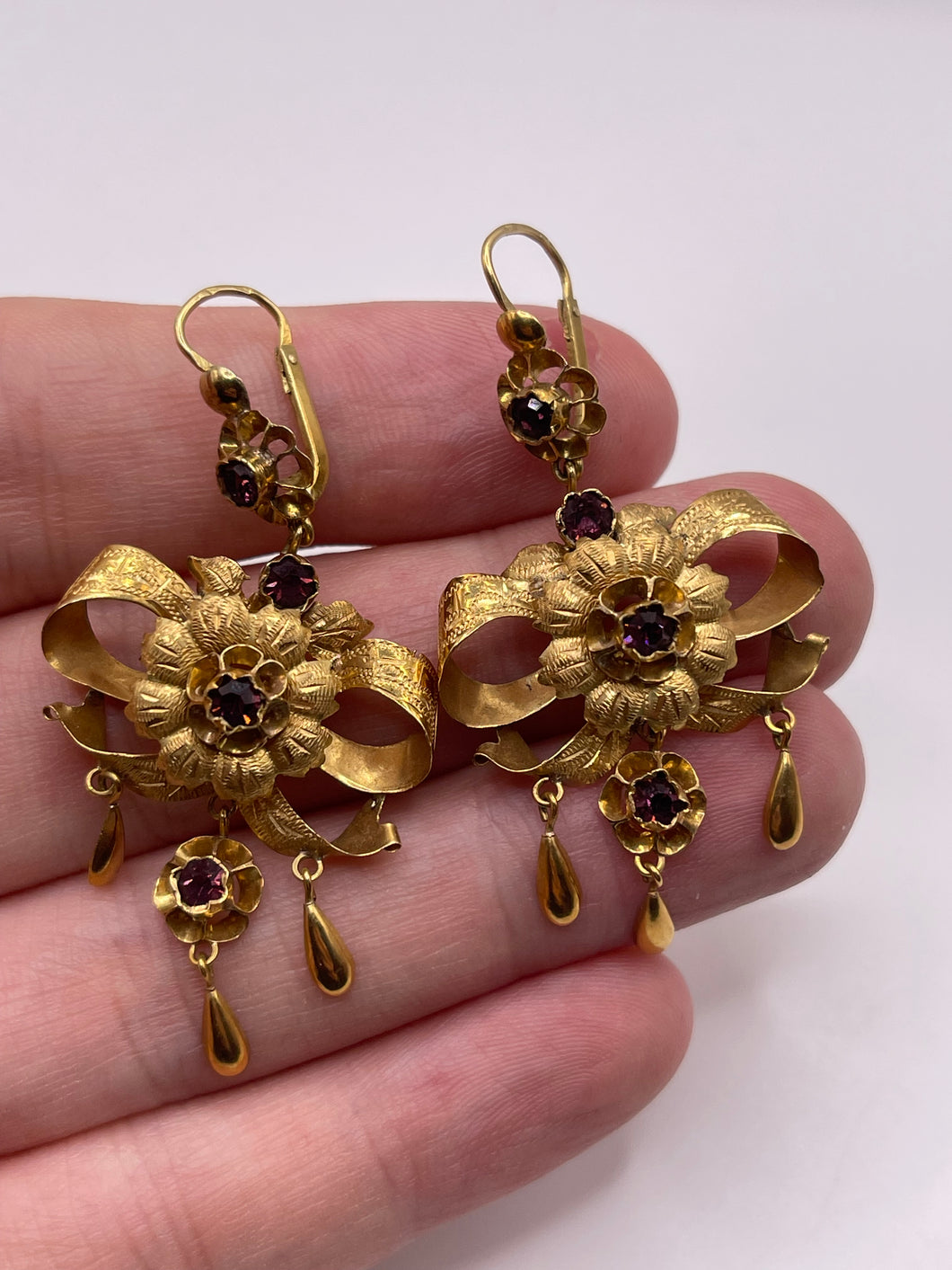 15ct gold garnet earrings