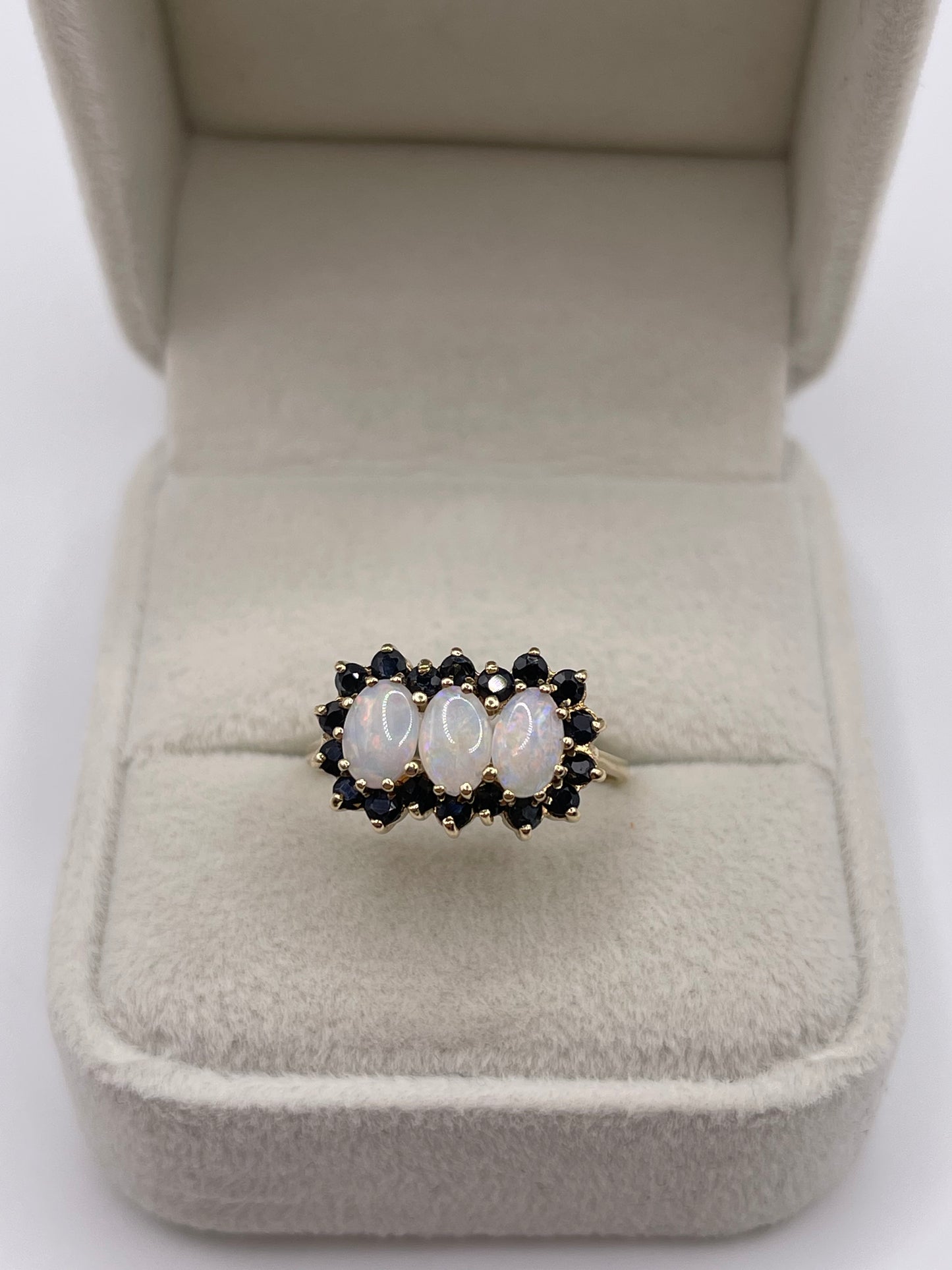 9ct gold opal and sapphire ring