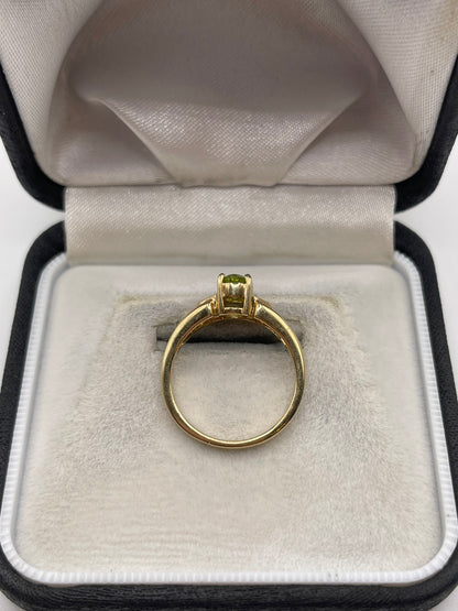 9ct gold peridot and diamond ring