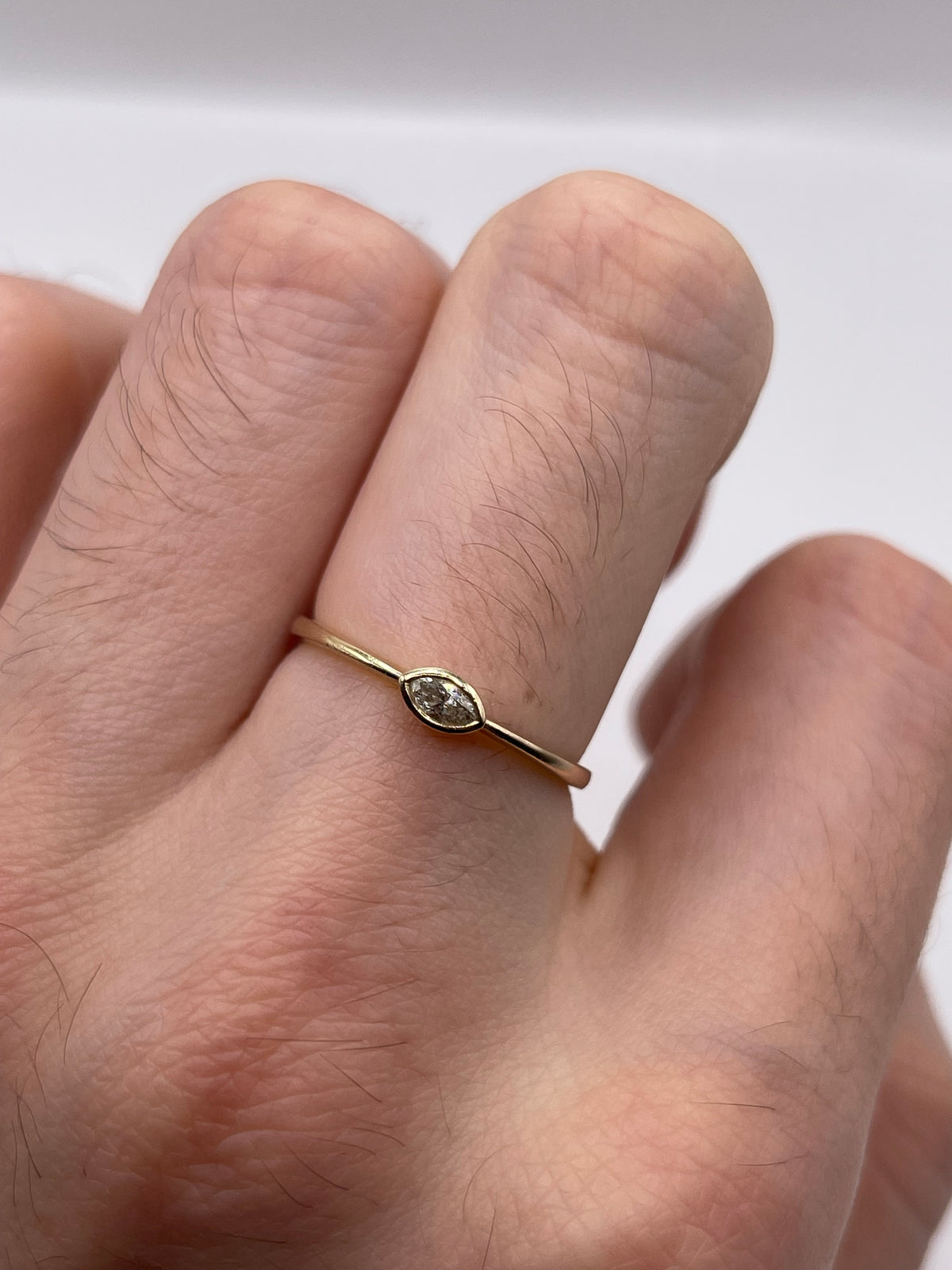 9ct gold diamond ring