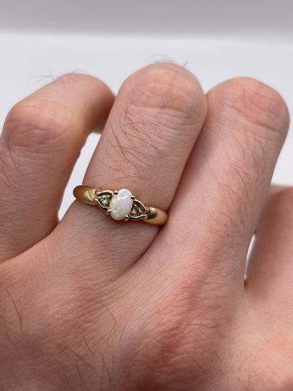 9ct gold opal and alexandrite ring