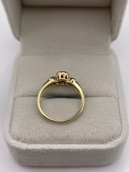 9ct gold garnet and diamond ring