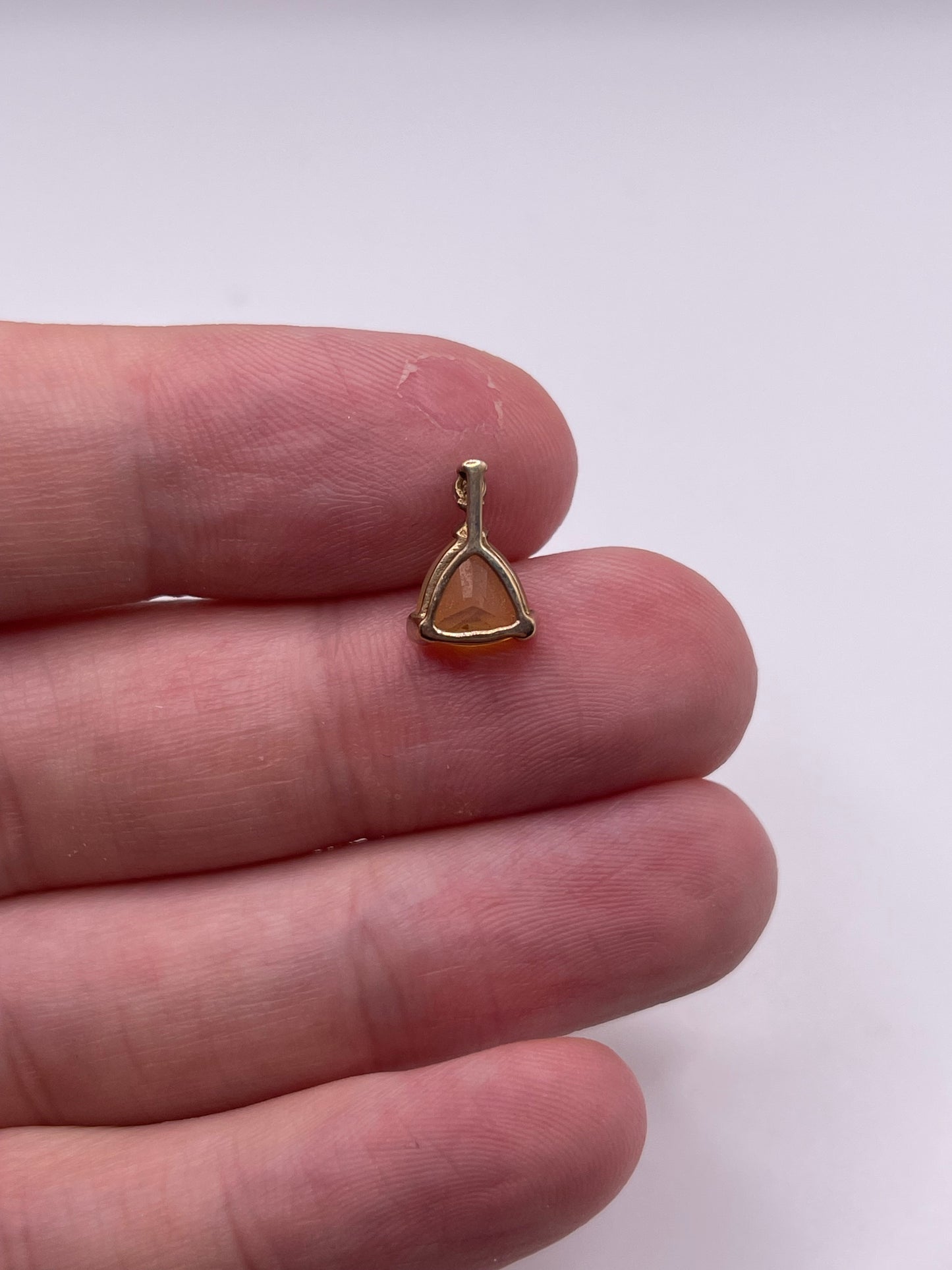 9ct gold opal and zircon pendant
