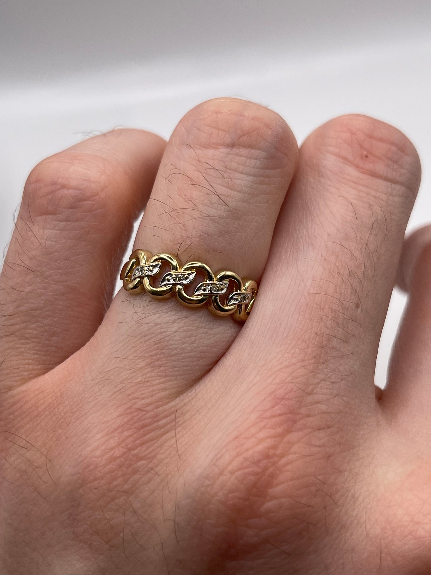 9ct gold diamond link ring