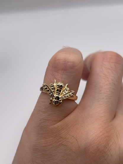 9ct gold bee ring