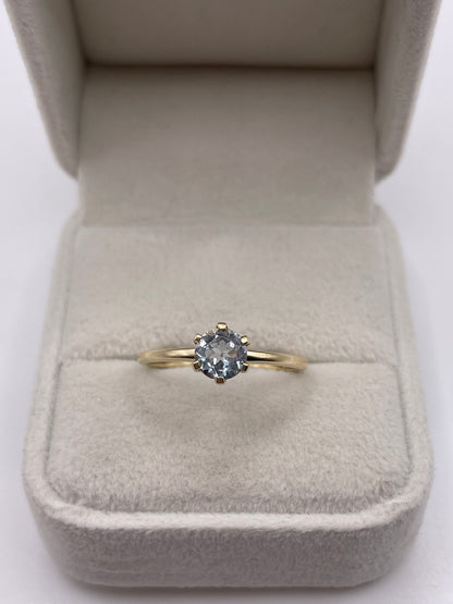 9ct gold blue topaz ring