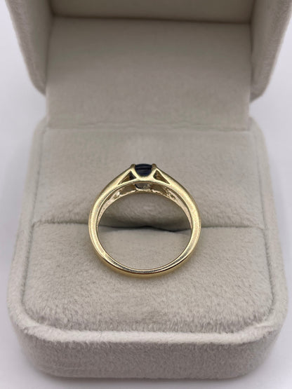 9ct gold cabochon sapphire ring