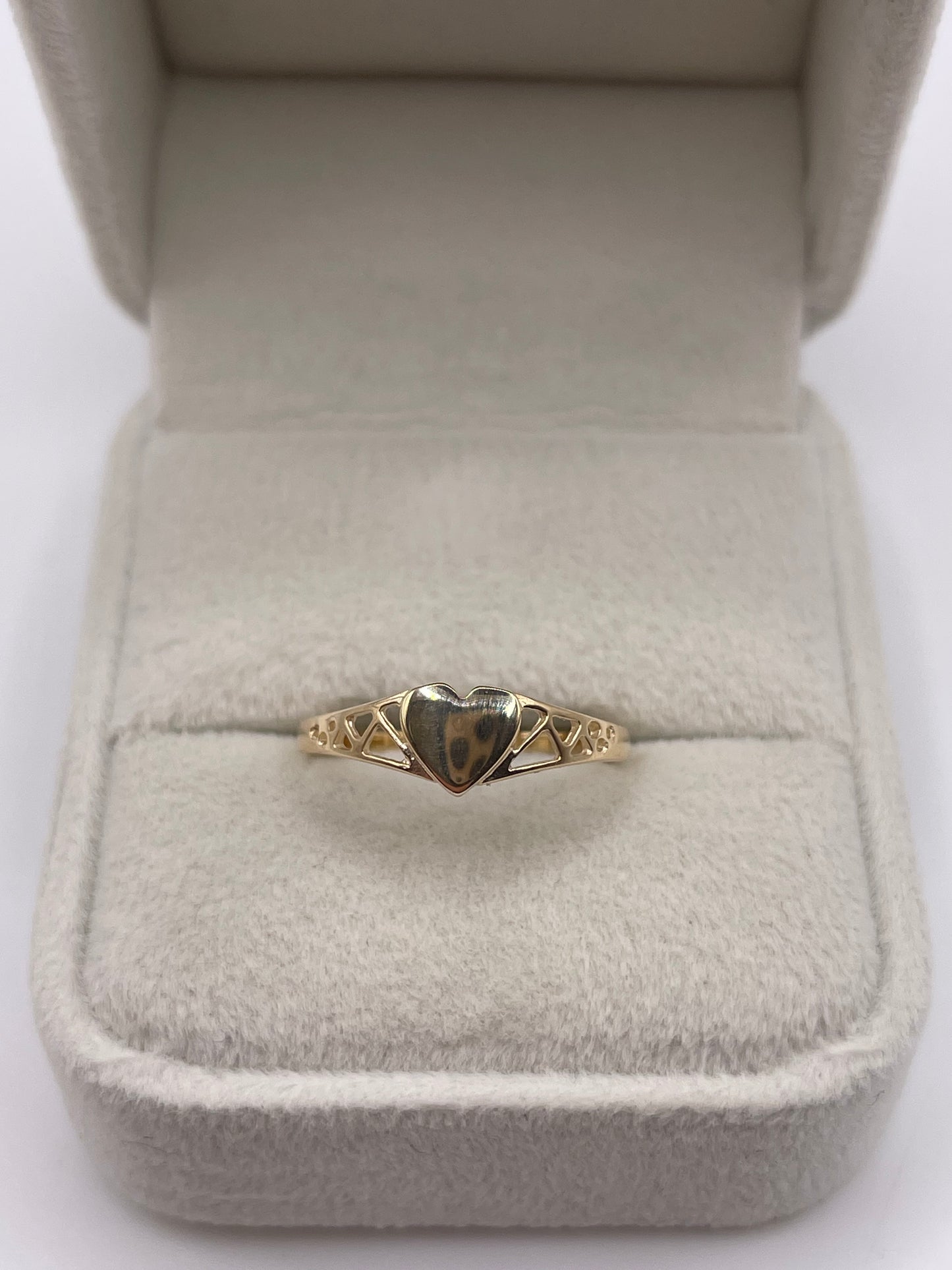 9ct gold heart ring