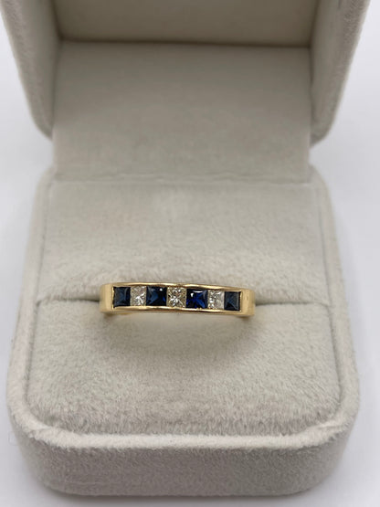 18ct gold sapphire and diamond ring