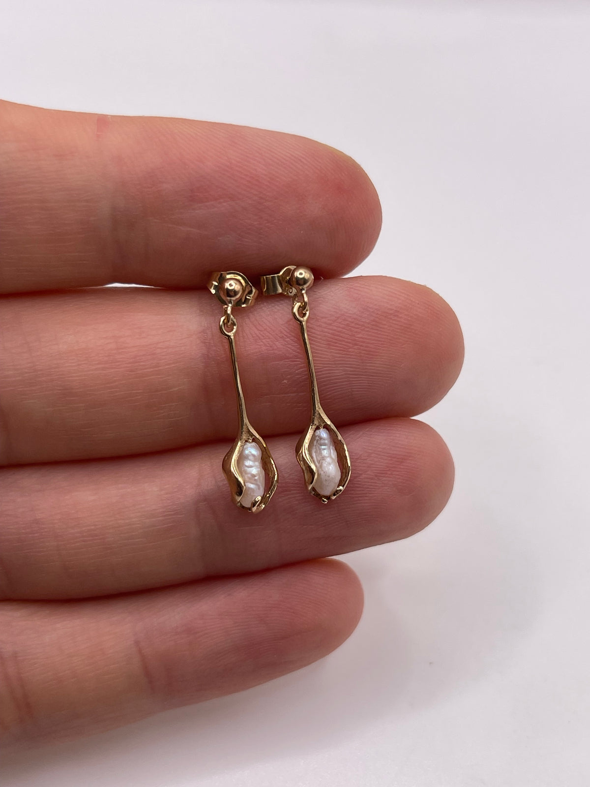 9ct gold pearl earrings