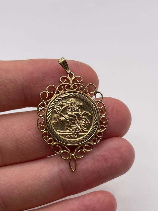 9ct gold St George medallion pendant