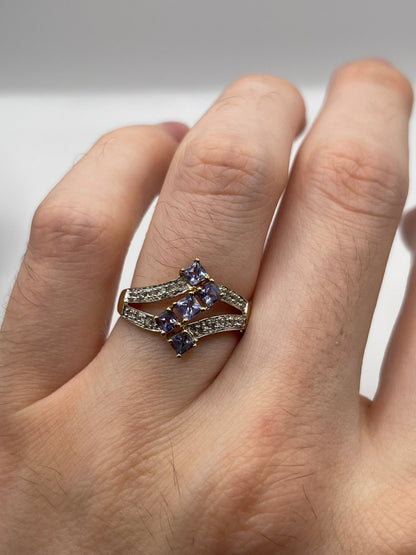 9ct gold tanzanite and diamond ring