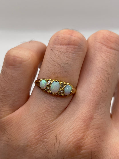 18ct gold opal and diamond ring