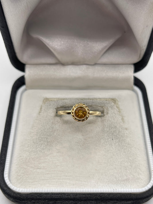 9ct gold citrine ring