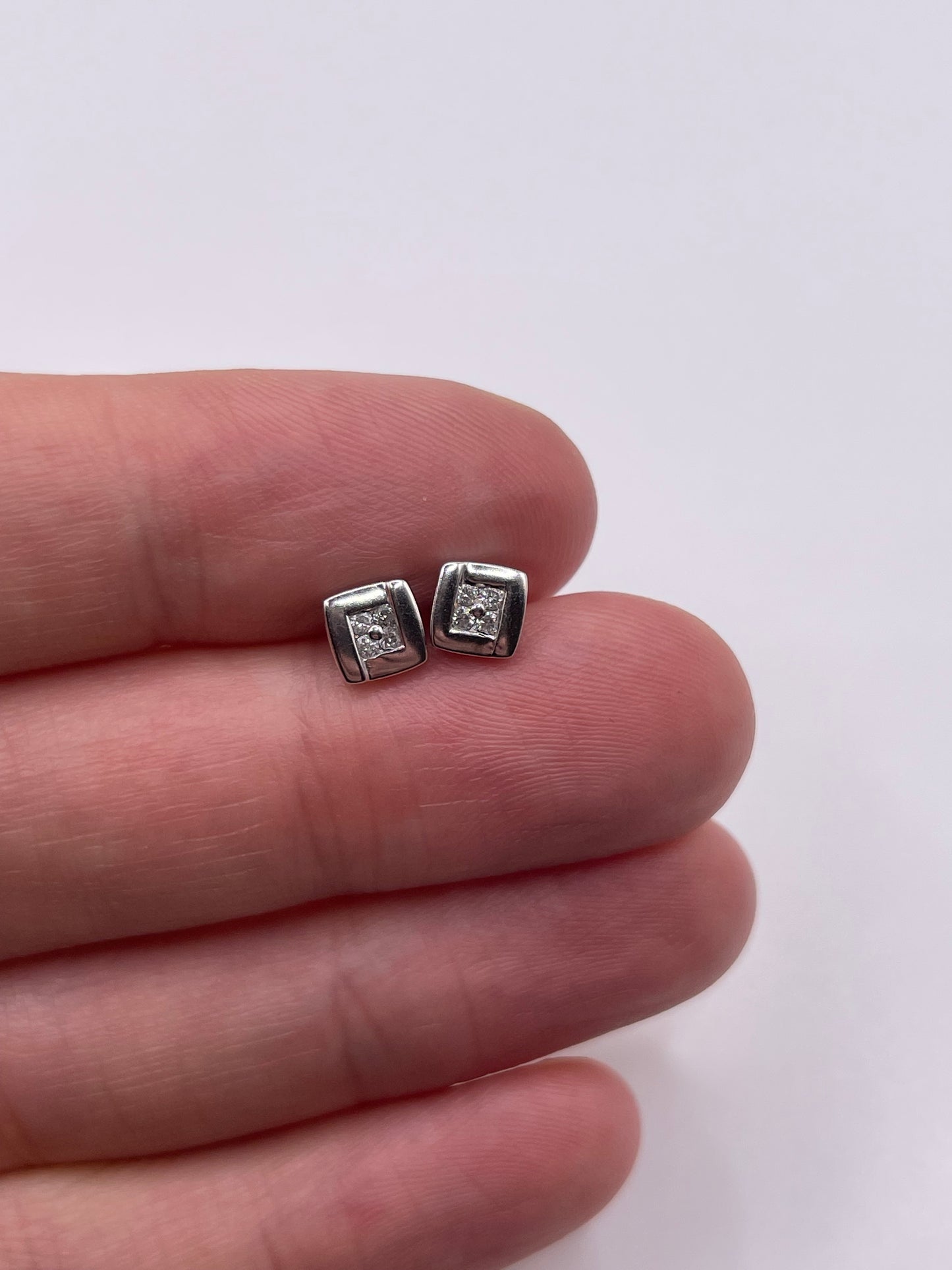 9ct white gold diamond earrings