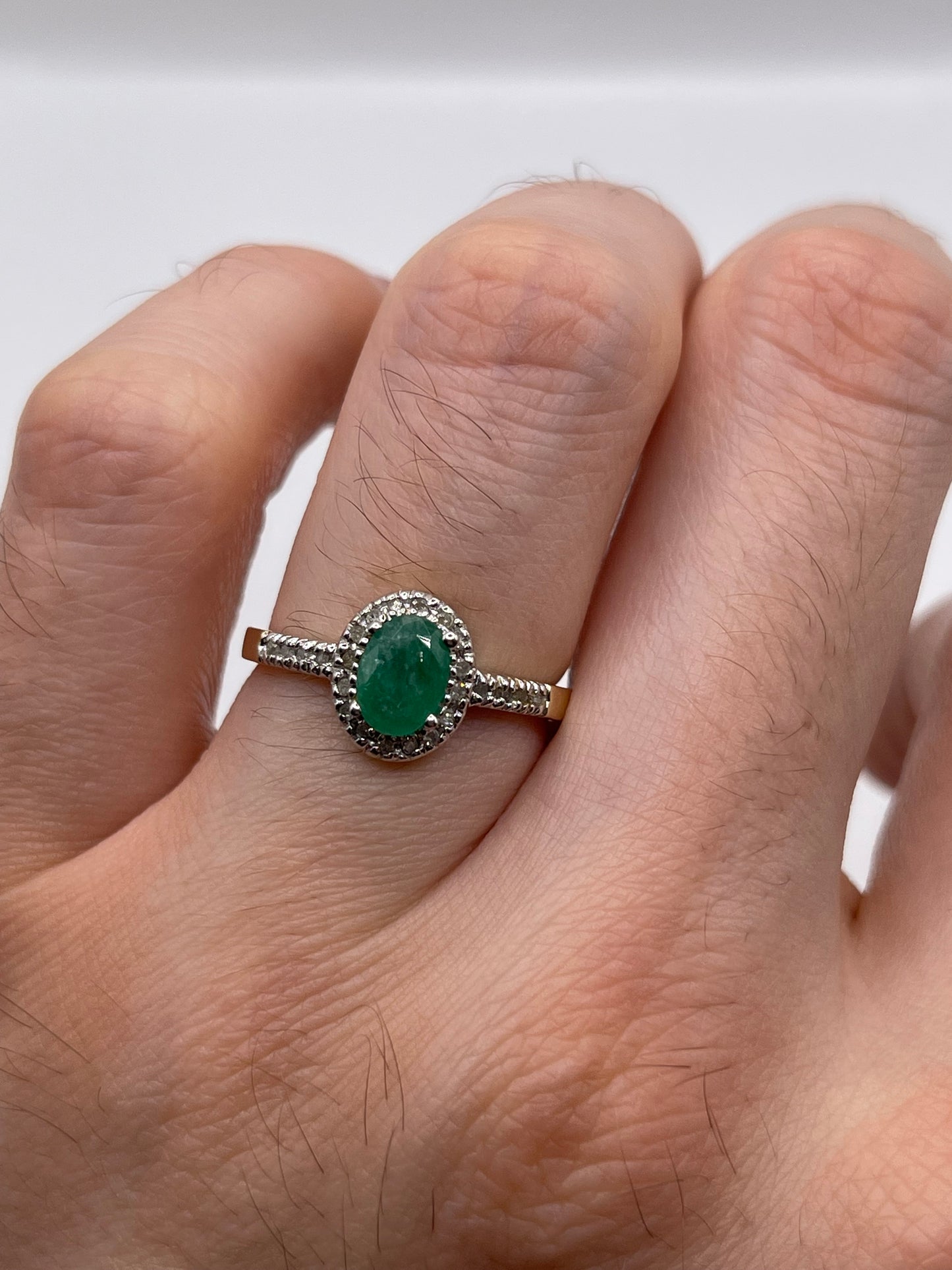 9ct gold emerald and diamond ring