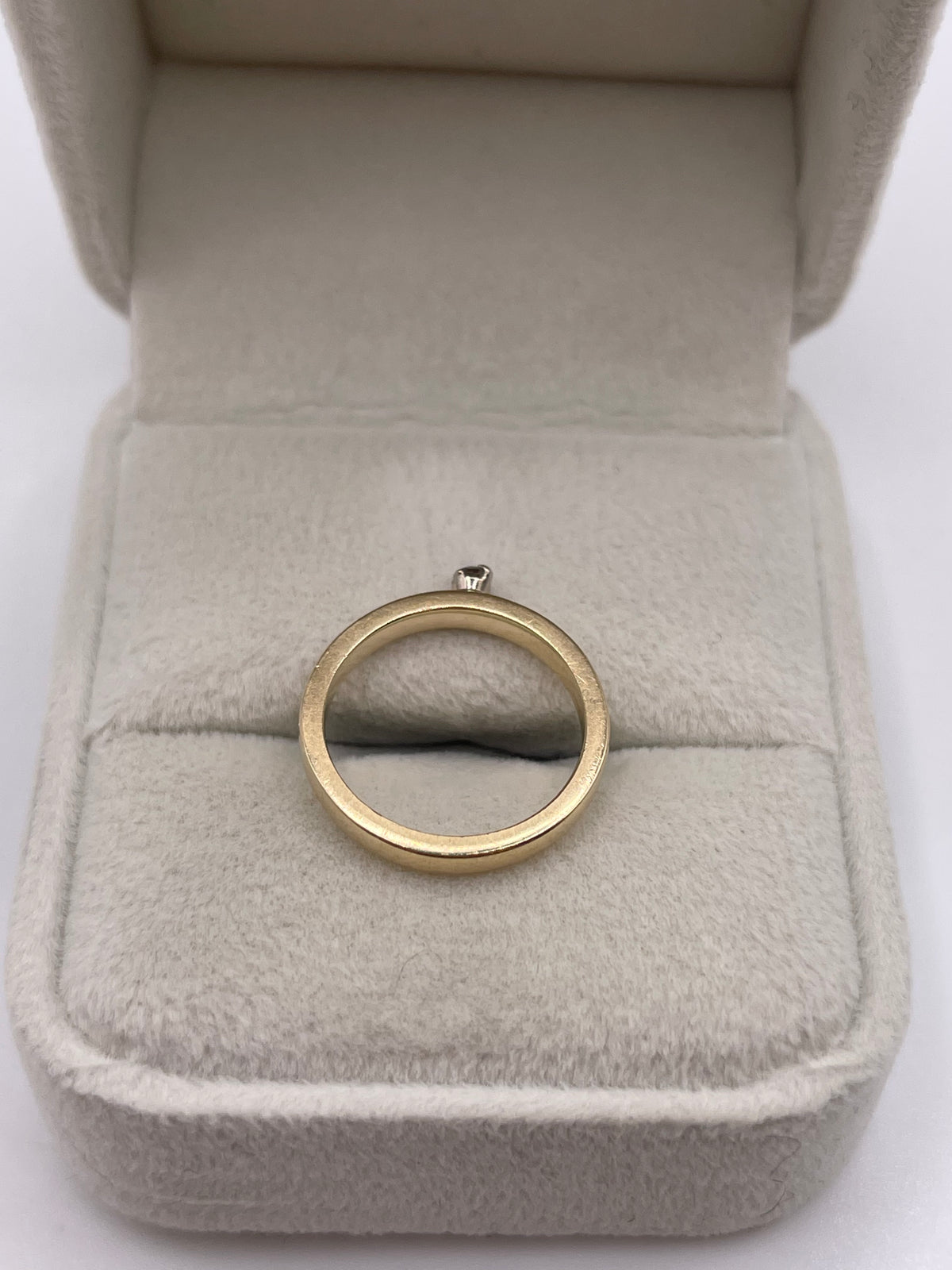 9ct gold diamond ring